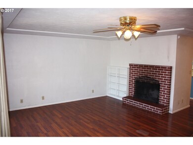 583 Hayden Bridge Way, Springfield, OR 97477 - photo 3