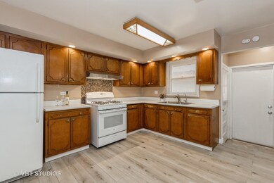 3224 Newcastle Rd, Waukegan, IL 60087 - photo 4