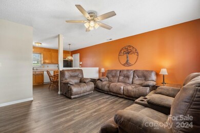 2972 Country Crossing Dr, Lincolnton, NC 28092 - photo 2