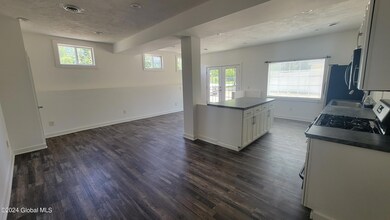 303 Jefferson St, Saratoga Springs, NY 12866 - photo 5