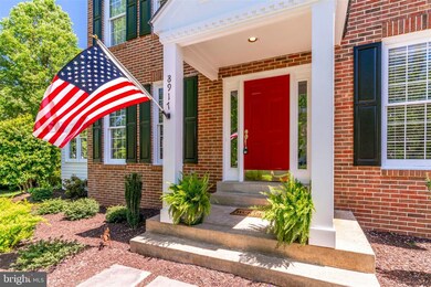 8917 Cross Chase Cir, Lorton, VA 22079 - photo 4