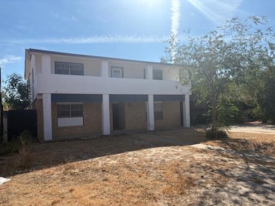 607 Wimberley Rd, Laredo, TX 78045 - photo 2