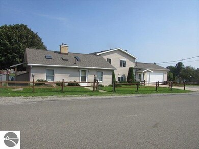 103 Harbor St, Oscoda, MI 48750 - photo 3