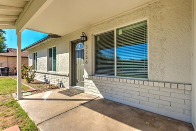 3256 E Edgewood Ave-5