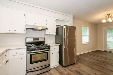 506 NW Roanoke Dr, Blue Springs, MO 64014 - photo 6