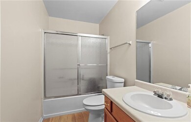Full Guest bath with toilet, combined bath / showe