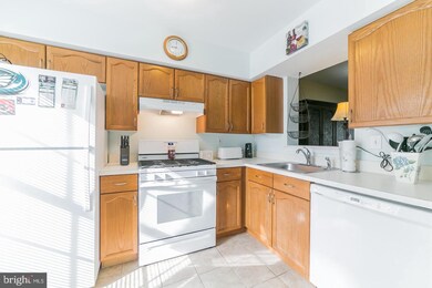 104 Carlton Ct, Harleysville, PA 19438 - photo 3