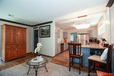 2142 E Seminole St, Tulsa, OK 74110 - photo 4