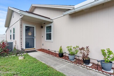 8837 Ivey Rd, Jacksonville, FL 32216 - photo 4