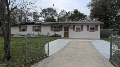 2620 Lourdes Dr W, Jacksonville, FL 32210 - photo 2