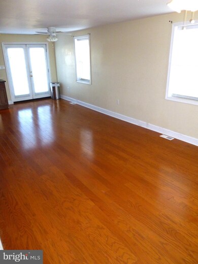 580 Michell St, Ridley Park, PA 19078 - photo 4