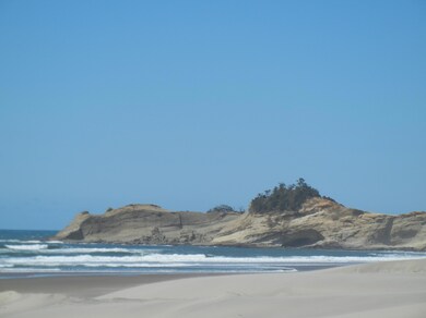 Beach and Cape Kiwanda