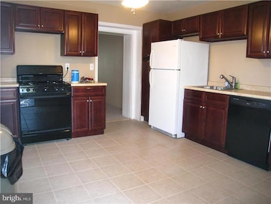 161 Green Ln, Philadelphia, PA 19127 - photo 4