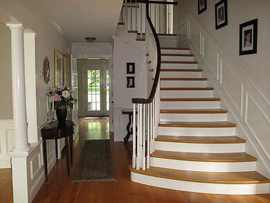 24 Windward Cir, Warwick, RI 02889 - photo 5