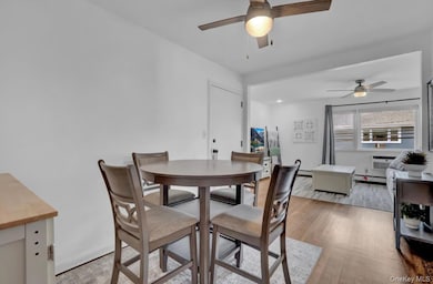 83 Finch Ln unit 2B, Islip, NY 11751 - photo 4