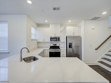 63 Veterans Way, Morris Plains, NJ 07950 - photo 7