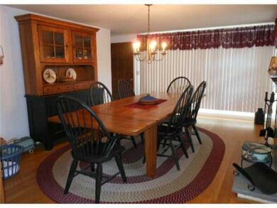 214 Glen Hills Dr, Cranston, RI 02920 - photo 4