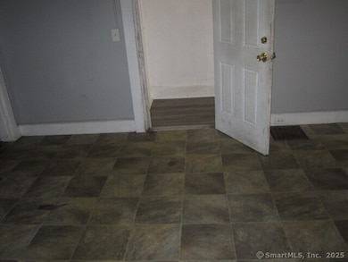 13 Hampshire St, Holyoke, MA 01040 - photo 7