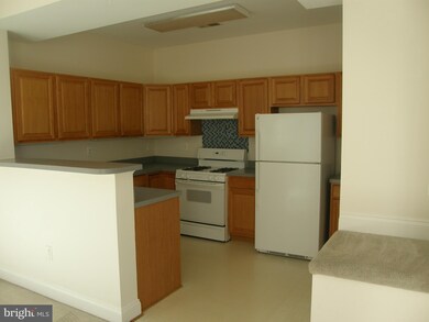 2608 Chancellor Ct, Odenton, MD 21113 - photo 4