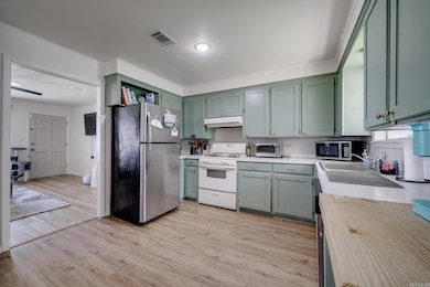 2301 Stout St, Conway, AR 72032 - photo 4