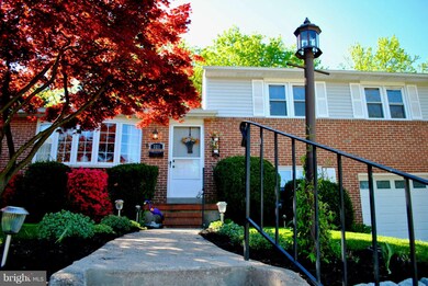 321 Wessling Cir, Catonsville, MD 21228 - photo 2