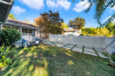 21813 Dumetz Rd, Woodland Hills, CA 91364 - photo 6