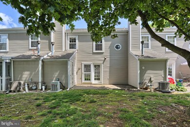 413 Barrington Ct, Palmyra, PA 17078 - photo 5