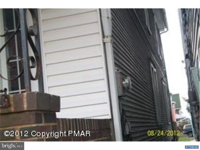 628 Mckinley St, Hazleton, PA 18201 - photo 2