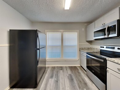 1211 Country Club Rd, Cleburne, TX 76033 - photo 4