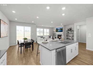 2046 SE 10th Ave, Canby, OR 97013 - photo 6