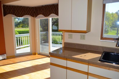 Eat-In Kitchen