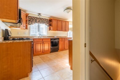 11 Amanda Dr, Hudson, NH 03051 - photo 3