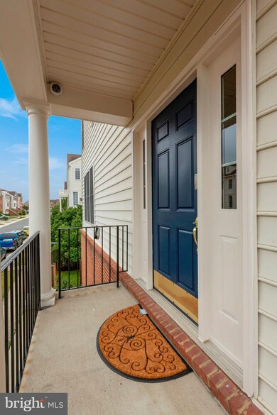 25292 Nesting Square, Chantilly, VA 20152 - photo 5