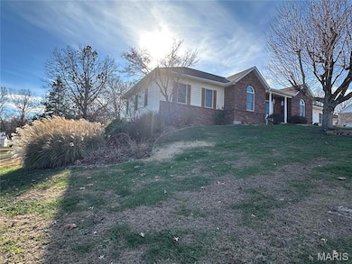 812 Hillcrest Dr, Owensville, MO 65066 - photo 2