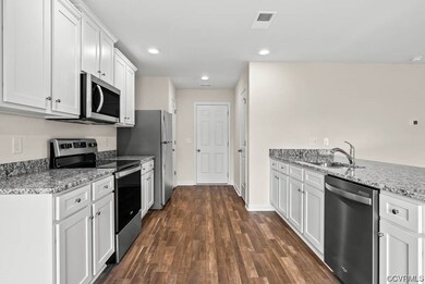 *Photos are representative of home to be built. Co