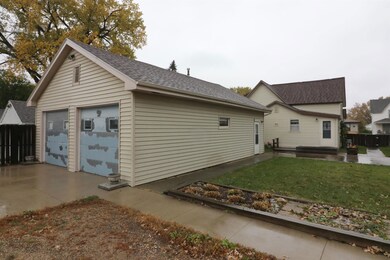 32 W 1st St, Spencer, IA 51301 - photo 2