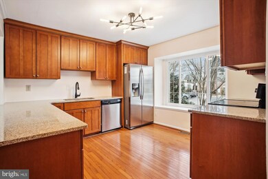 6128 Calico Pool Ln, Burke, VA 22015 - photo 3