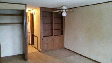 3150 34th St NE unit E, Canton, OH 44705 - photo 3