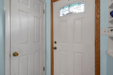 3-web-or-mls-1045-erickson-ave
