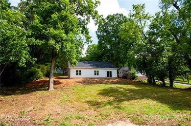426 W Bell St, Statesville, NC 28677 - photo 5