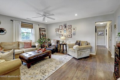 09-Family Room