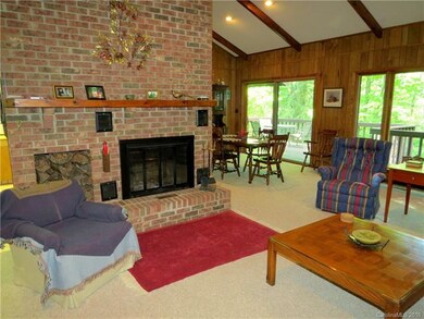 Cozy LR w Wood Burning FP