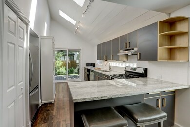 206 Aurora St, Houston, TX 77008 - photo 5