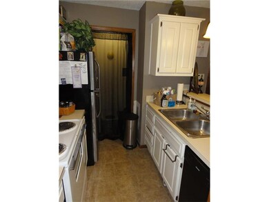 Kitchen (2)