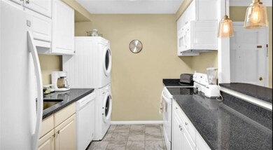 850 Mallery St unit H-9, Saint Simons Island, GA 31522 - photo 4