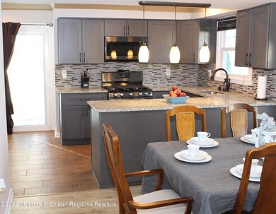 Dinning Room / Kitchen