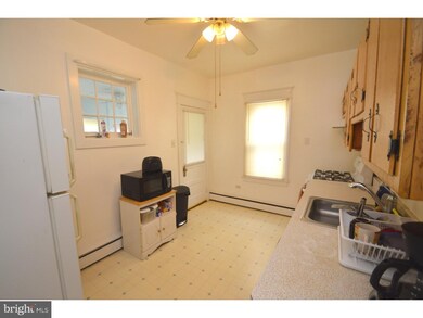 237 E Elm St, Allentown, PA 18109 - photo 5