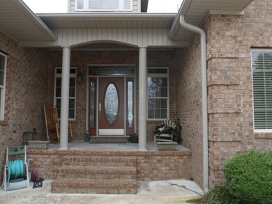 WELCOMING ENTRANCE