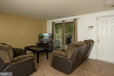 9216 Chadburn Place, Montgomery Village, MD 20886 - photo 5