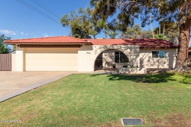 7526 S Forest Ave, Tempe, AZ 85283 - photo 2